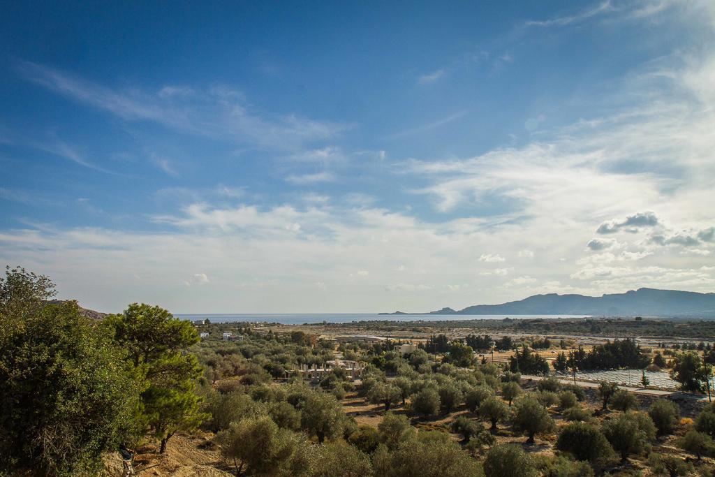 Haraki Hill & Sea View Apartments Eksteriør billede